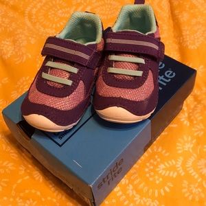 Stride Rite 4.5M infant girl’s sneakers in purple